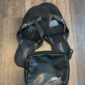 Sidekicks Foldable Black Flip Flops with Matching Pouch